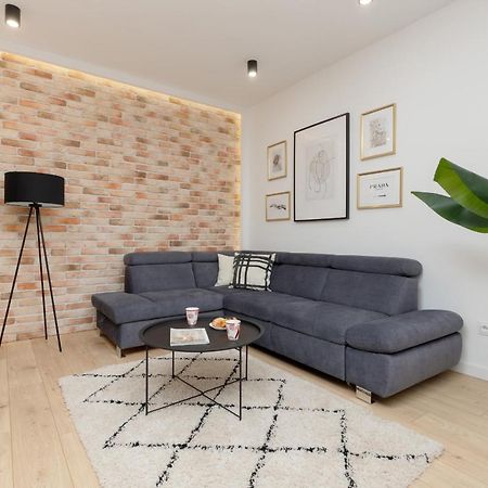 Loft Apartment With Parking In Warsaw By Noclegi Renters Exterior foto